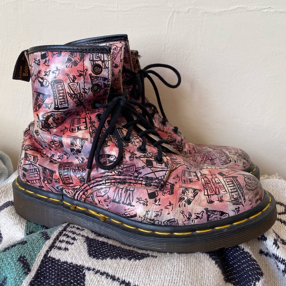 Vintage 90s Dr. Martens Pink London Britain Printed Boots Size 7